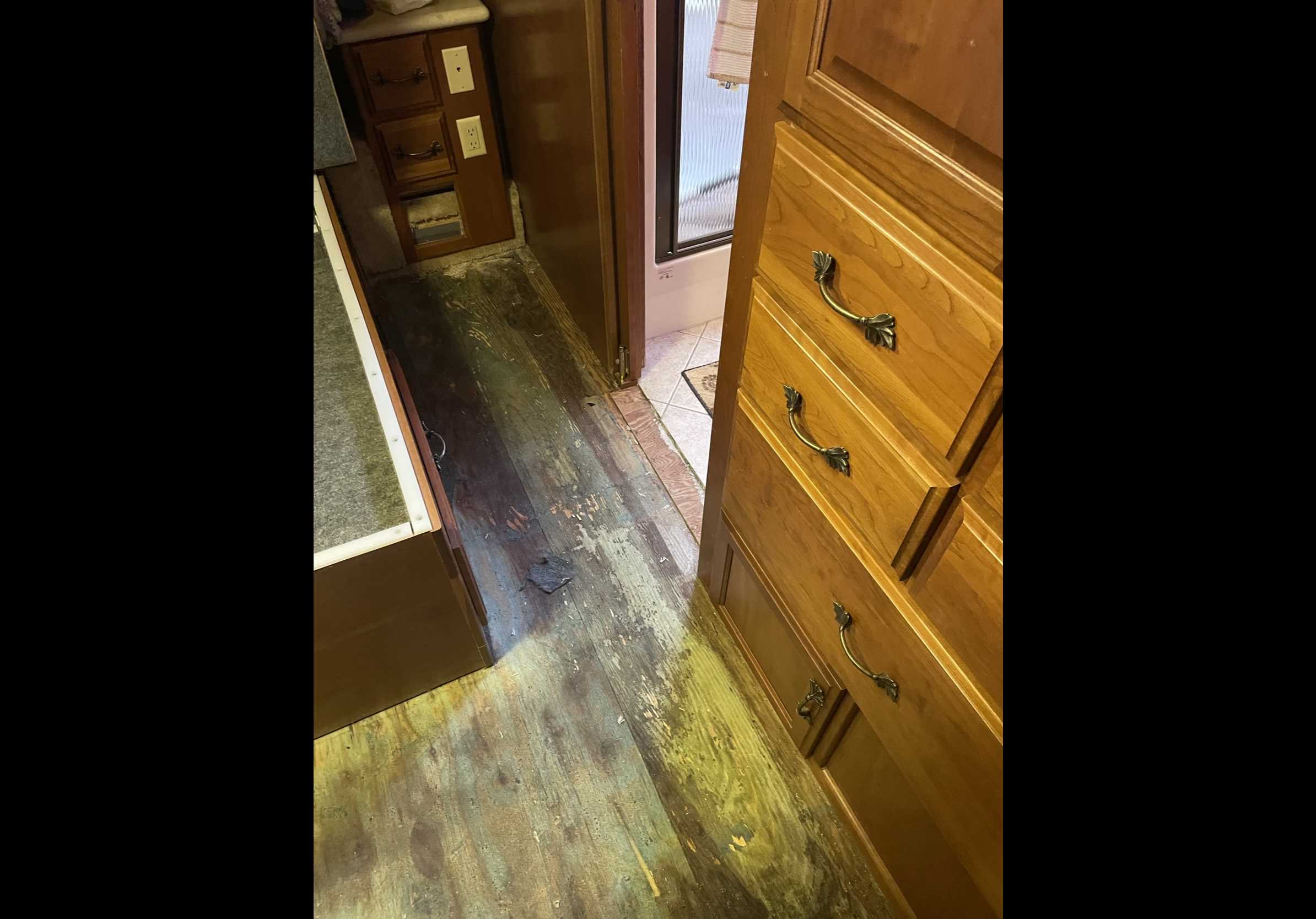 Rip City Flooring LLC: Service Image-12 Rip City Flooring LLC: Service Image-12