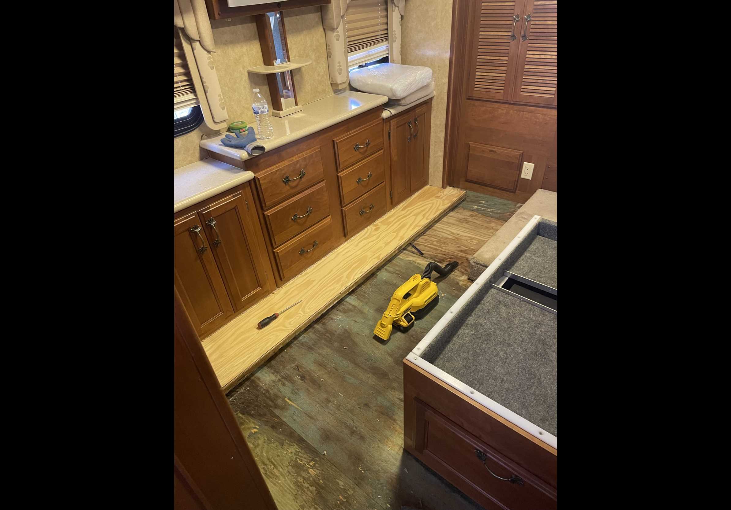 Rip City Flooring LLC: Service Image-14 Rip City Flooring LLC: Service Image-14